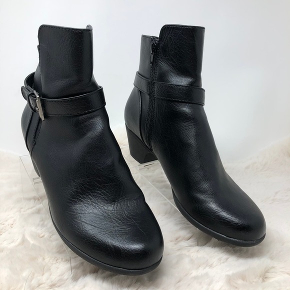 Coach and Four Black Recover Ankle Boots Women's 9.5M - Picture 1 of 8